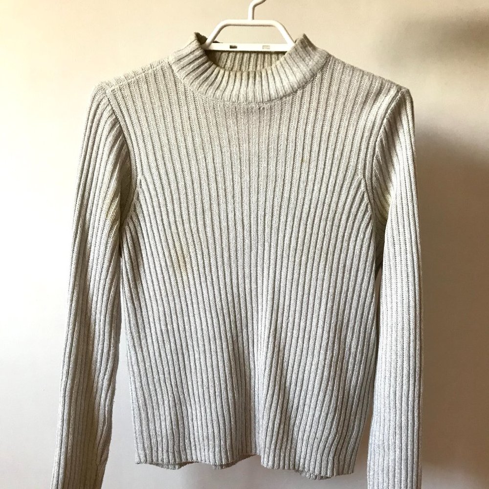 H&M Divided collection Light Grey Mock Knit Wear Sweatshirt